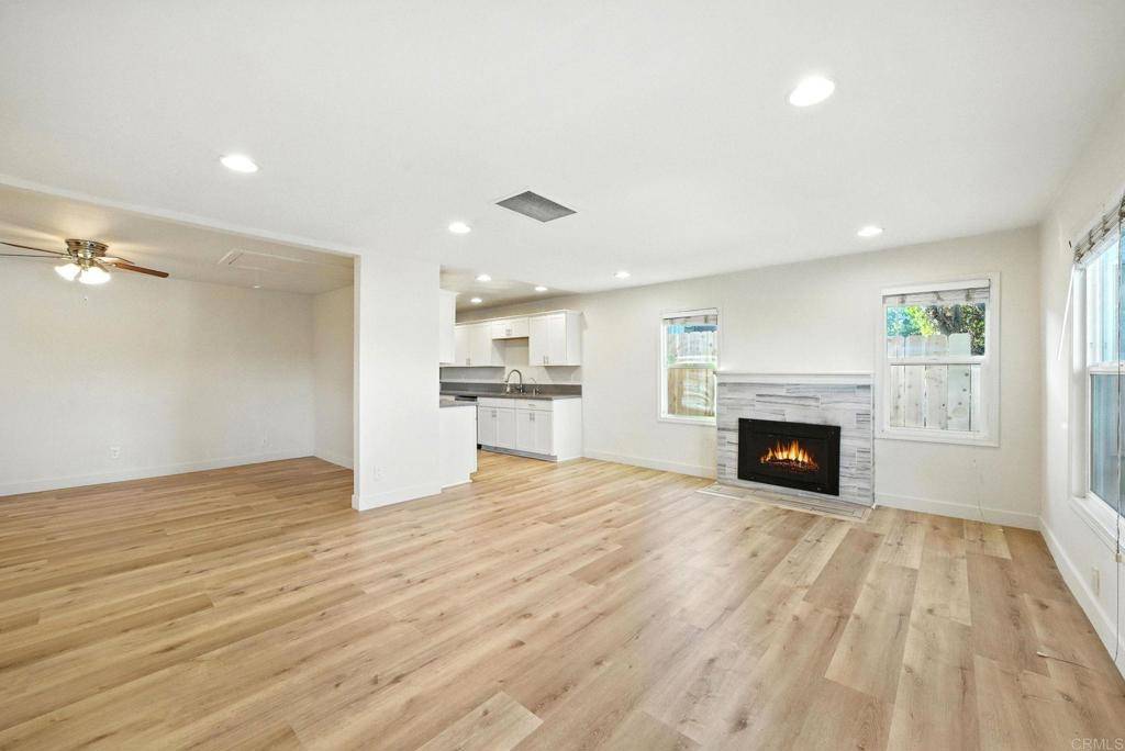 San Diego, CA 92105,4931 33 Auburn