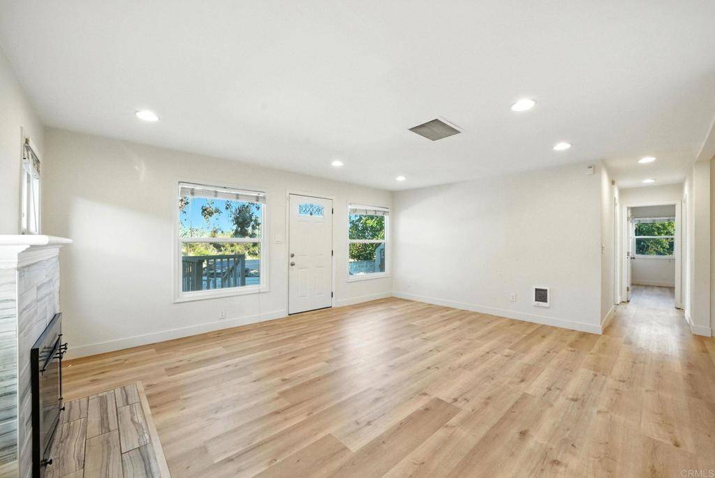 San Diego, CA 92105,4931 33 Auburn