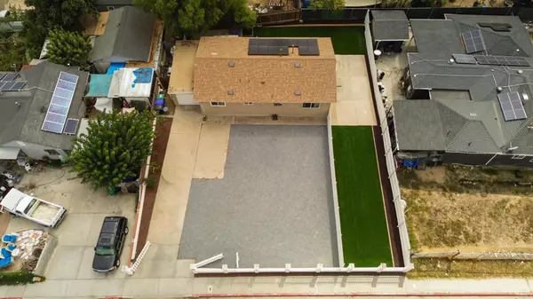 San Diego, CA 92114,7023 Lisbon ST