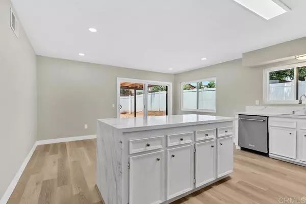 Santee, CA 92071,10758 Princess Arlene DR