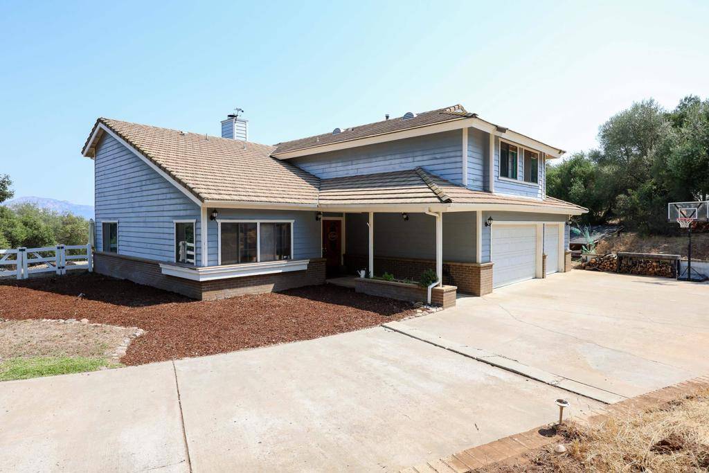 2129 Avenida Del Cielo, Alpine, CA 91901