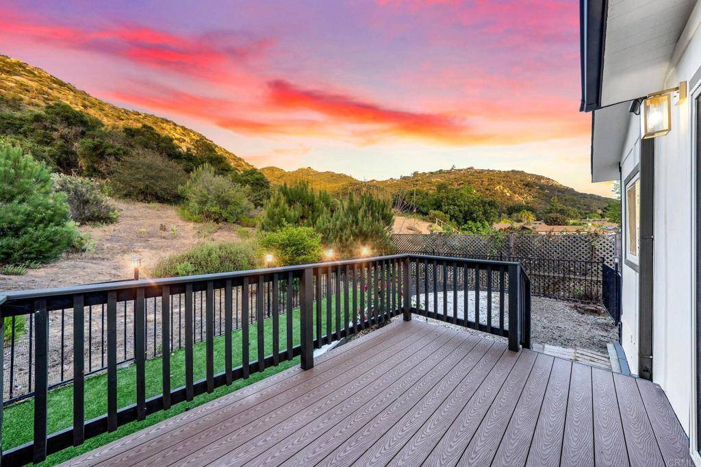 Escondido, CA 92026,8975 Lawrence Welk DR #296
