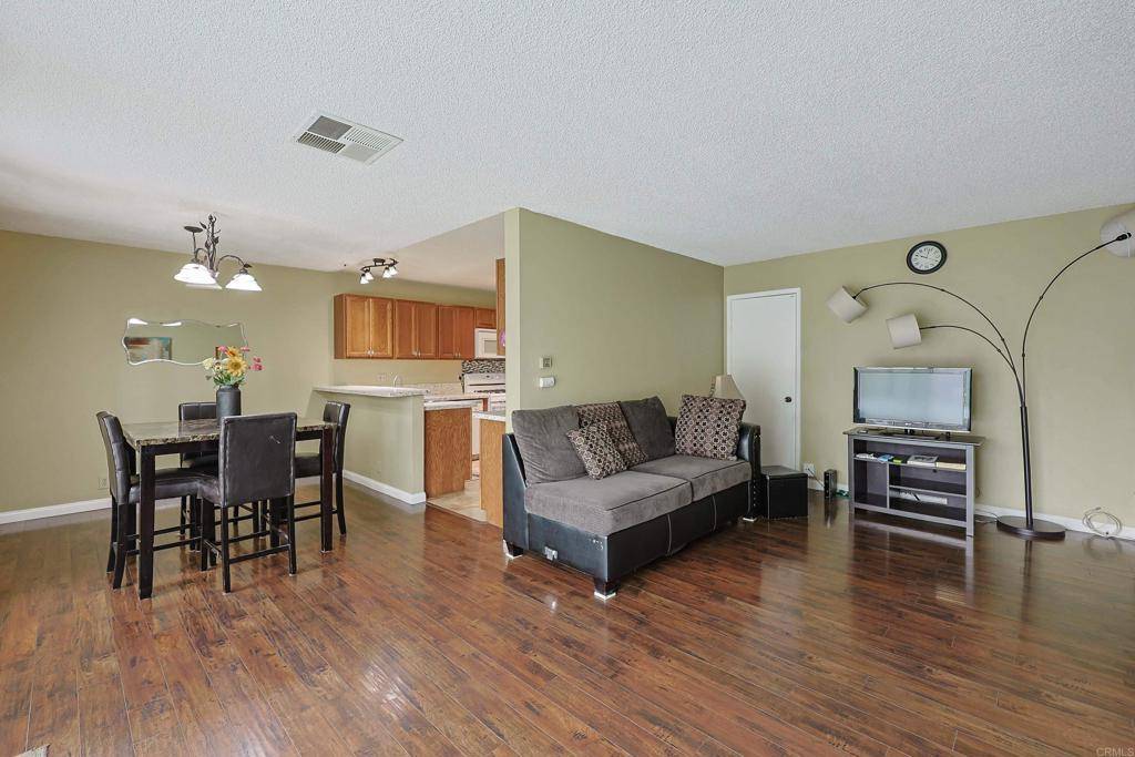 San Diego, CA 92139,6872 Quebec CT #5