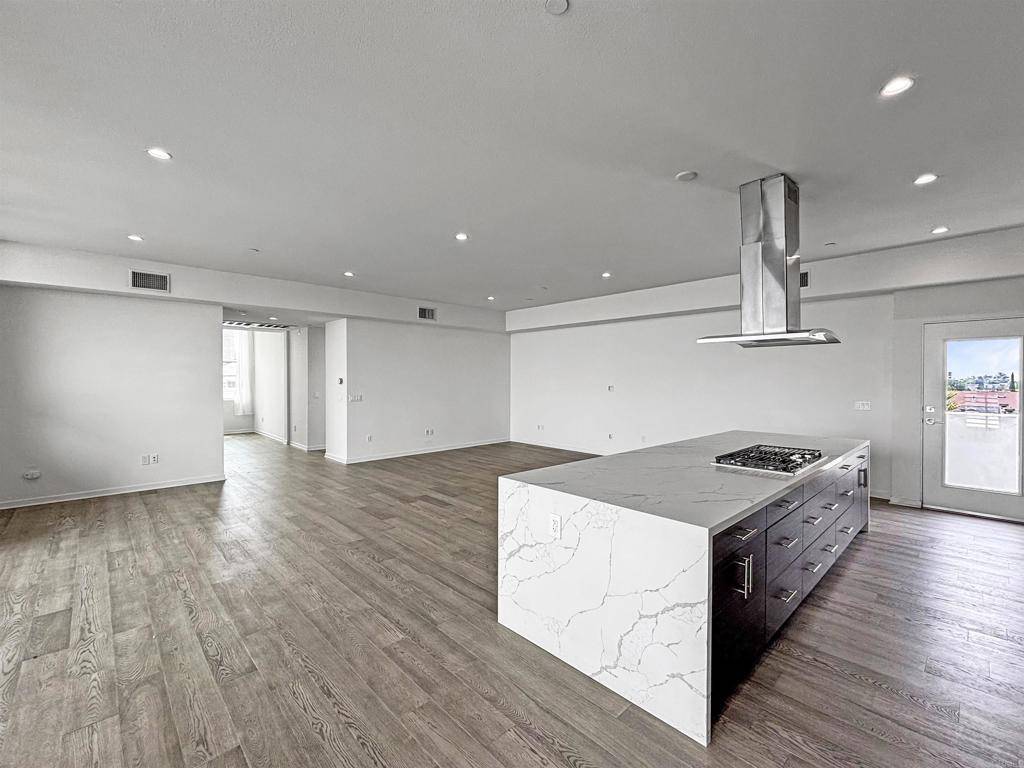 San Diego, CA 92104,3047 North Park WAY #302