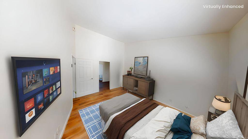 La Jolla, CA 92037,8340 Via Sonoma #F