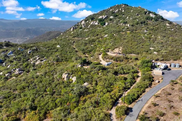 Lakeside, CA 92040,13795 Pata Ranch RD