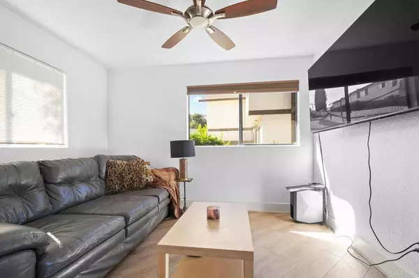 San Diego, CA 92116,4971 Vista Pl #B