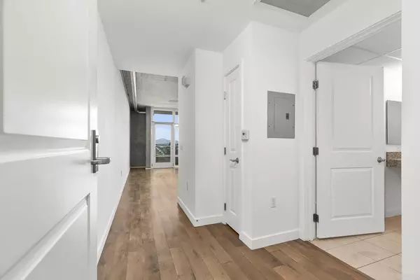 San Diego, CA 92101,1080 Park Blvd #1508