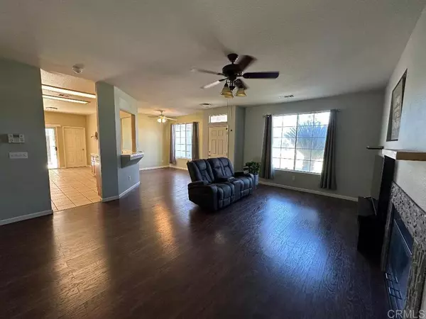Visalia, CA 93291,2001 N Sallee St