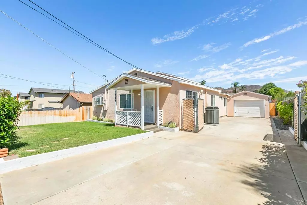 El Cajon, CA 92021,1234 Persimmon AVE