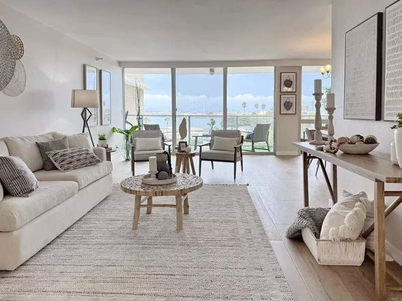 1820 Avenida del Mundo #306, Coronado, CA 92118