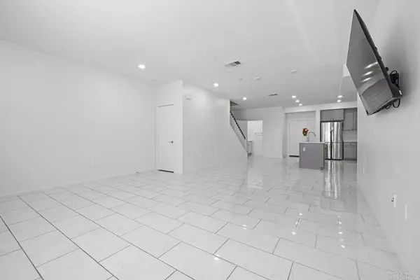 Chula Vista, CA 91915,2040 Mindoro Lane #4