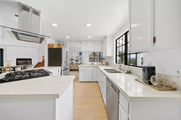 Spring Valley, CA 91977,10532 Madrid WAY