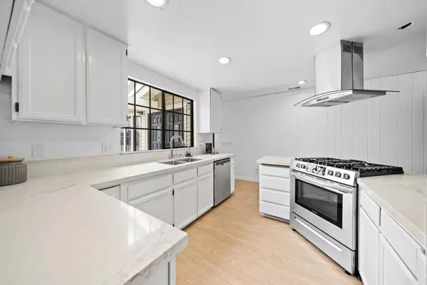 Spring Valley, CA 91977,10532 Madrid WAY