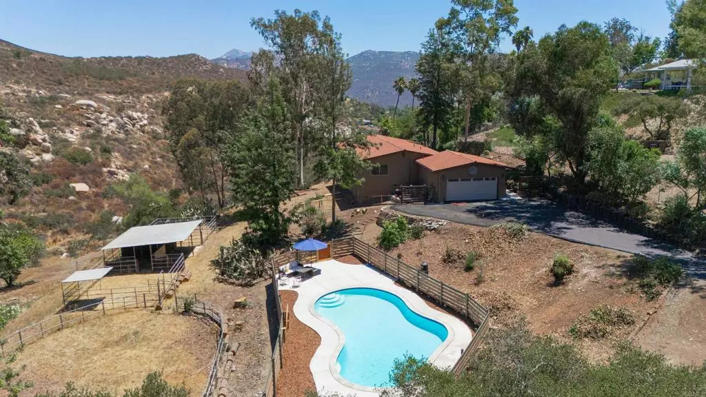 Lakeside, CA 92040,12063 Rocoso RD