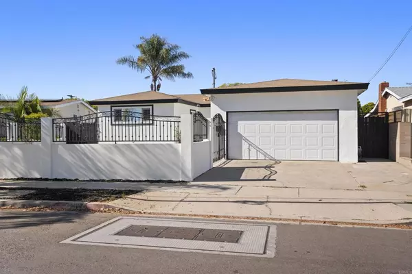 San Diego, CA 92111,7162 Beagle Street