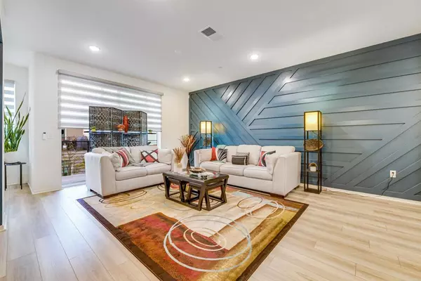 San Diego, CA 92154,5261 Beachfront Cove ST ##174
