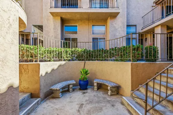 San Marcos, CA 92069,1120 Grape ST