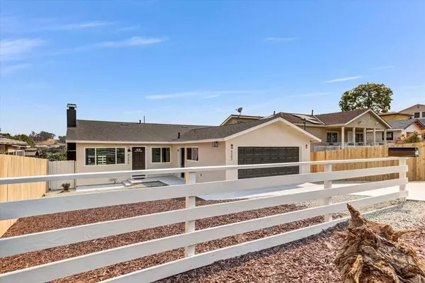 Encanto, CA 92114,6205 Wunderlin AVE