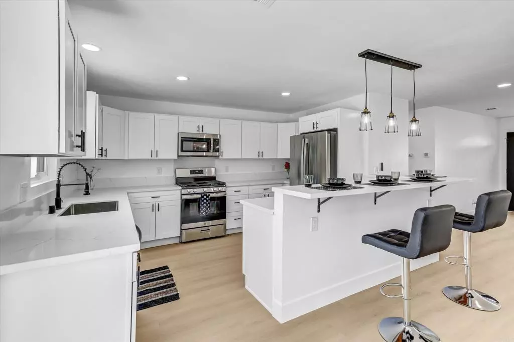 Encanto, CA 92114,6205 Wunderlin AVE