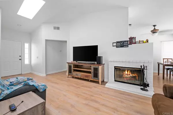 Murrieta, CA 92563,39938 Pearl DR