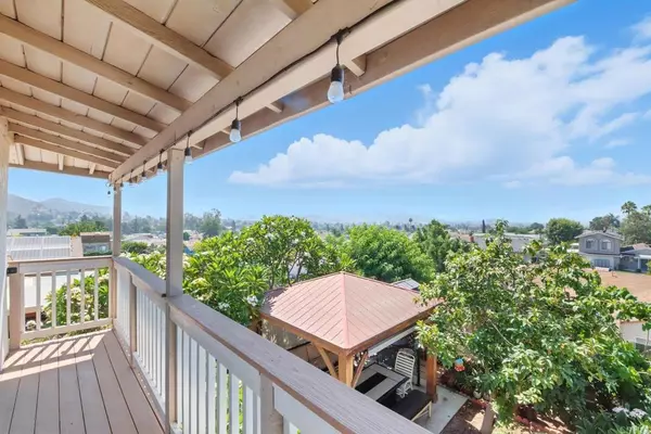 Santee, CA 92071,10005 WHITE PINE LN