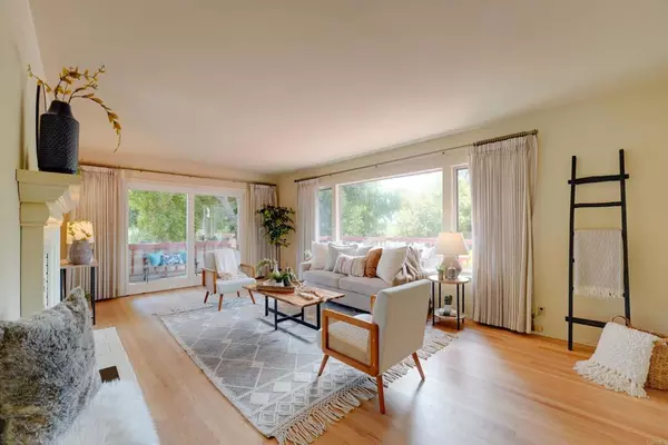 Escondido, CA 92025,1115 W 11th AVE