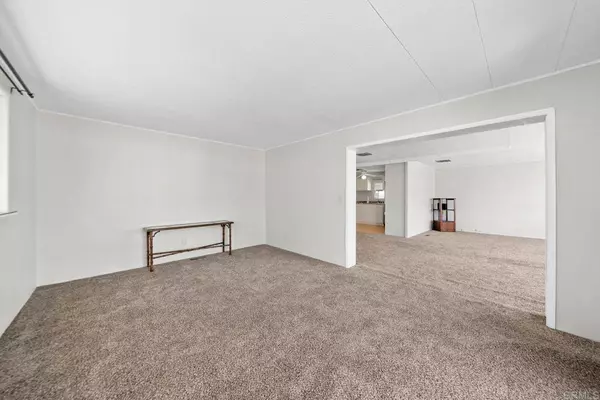 Hemet, CA 92545,5001 W Florida AVE #SPC 279