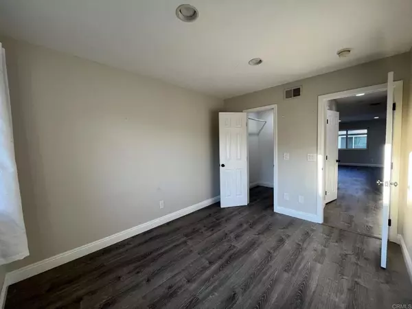 Lakeside, CA 92040,12115 Wintergreen #4