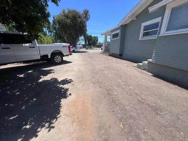 Chula Vista, CA 91910,691 G ST