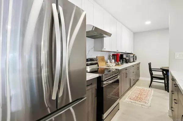 Carlsbad, CA 92009,2348 La Costa Ave #202