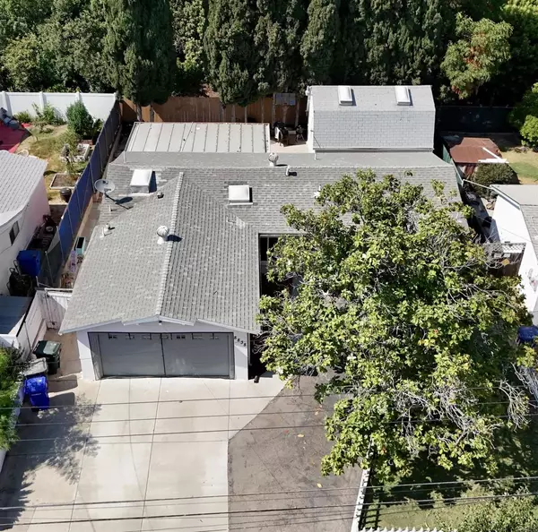 Spring Valley, CA 91977,8838 Ashmore