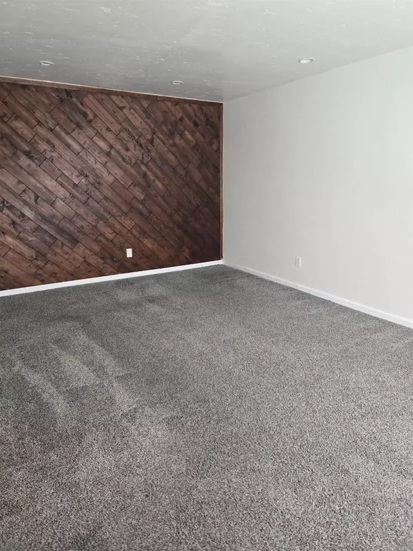 El Cajon, CA 92020,294 Chambers St #12