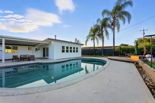 9927 Lindo Lake PL, Lakeside, CA 92040