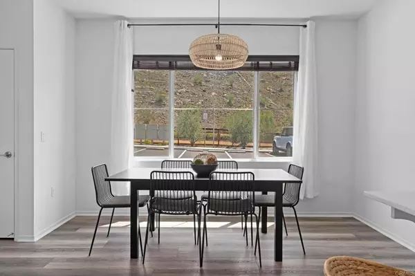 Fallbrook, CA 92028,360 Sweet PL