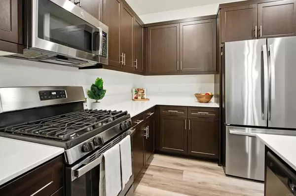 Fallbrook, CA 92028,332 Seedling WAY