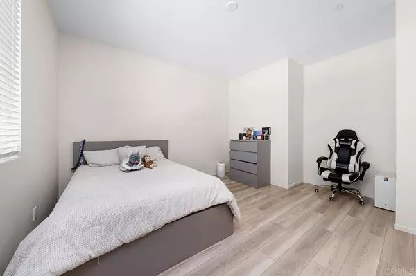 San Diego, CA 92154,5215 Surfwalk WAY #140