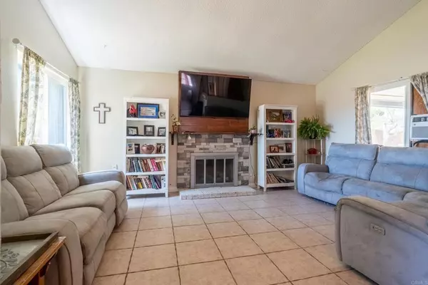 Santee, CA 92071,10704 2nd St.
