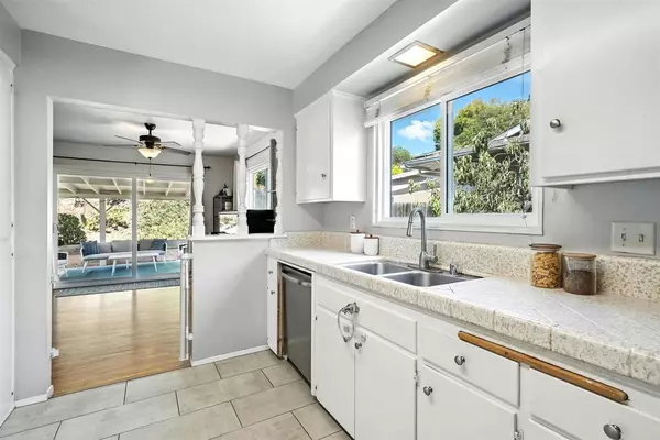 La Mesa, CA 91942,6250 Primrose DR