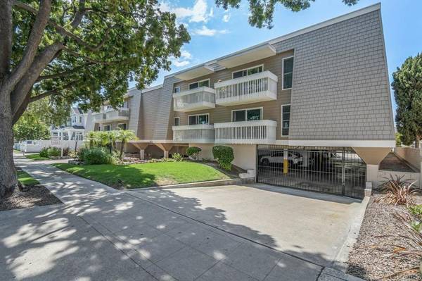 528 E AVE, Coronado, CA 92118