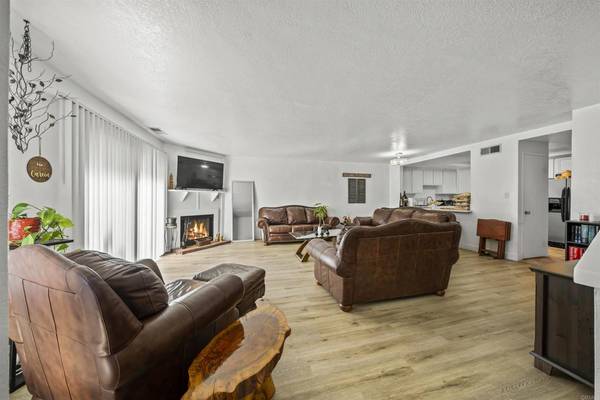 302 Travelodge DR, El Cajon, CA 92020