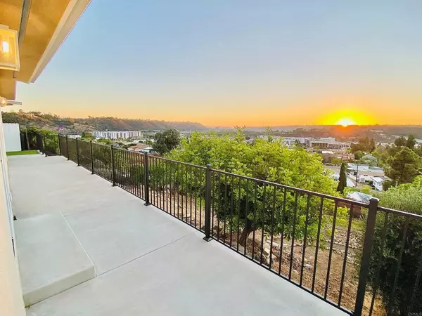6182 Loukelton Circle, San Diego, CA 92120