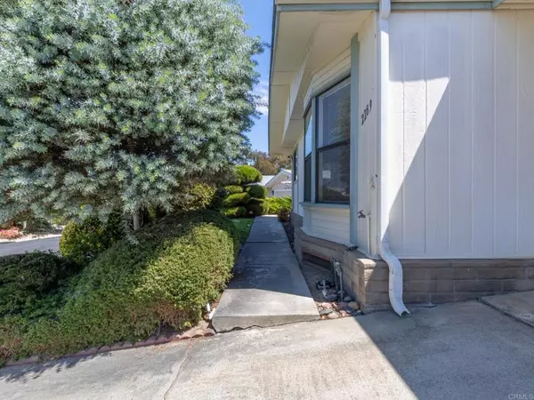 Carlsbad, CA 92008,2289 Bryant DR