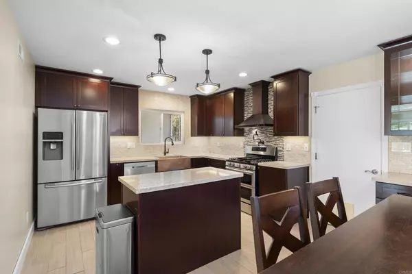 Chula Vista, CA 91910,202 E J ST