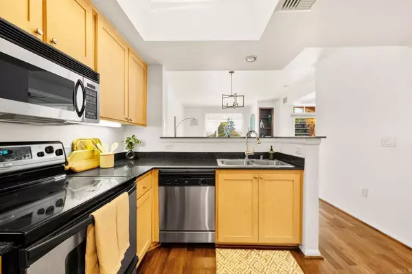 San Diego, CA 92101,2400 5Th AVE #133