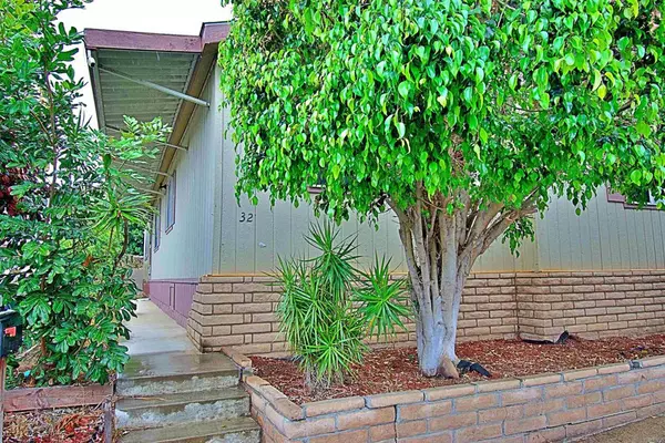 San Diego, CA 92154,1011 Beyer WAY #32