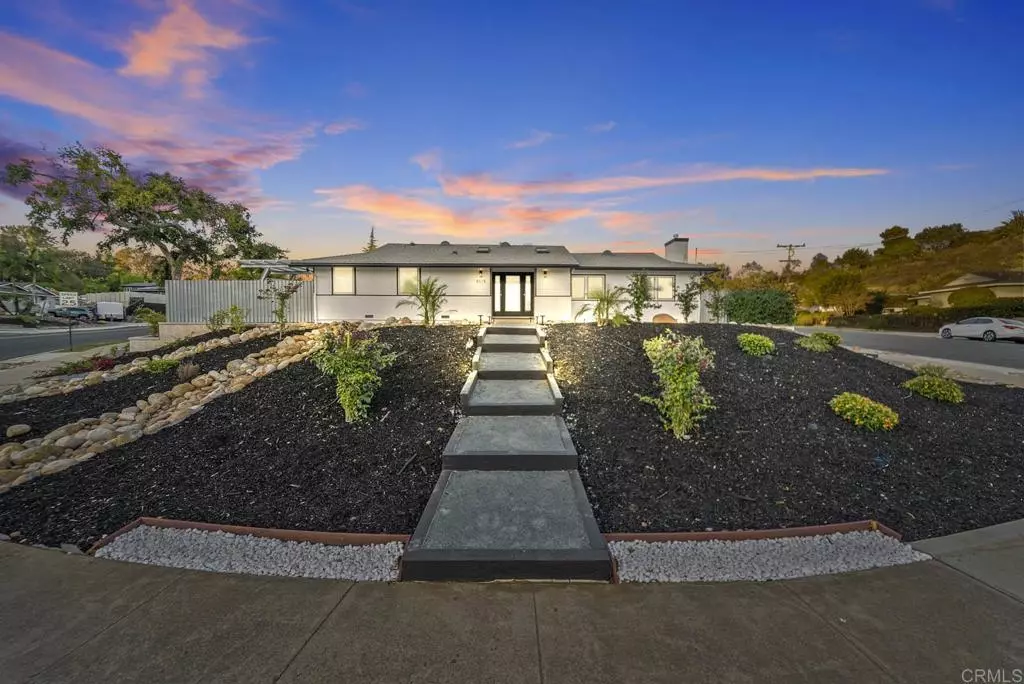 La Mesa, CA 91942,5975 N Nagel Street