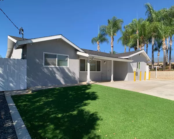 El Cajon, CA 92021,1406 8 Oakdale AVE