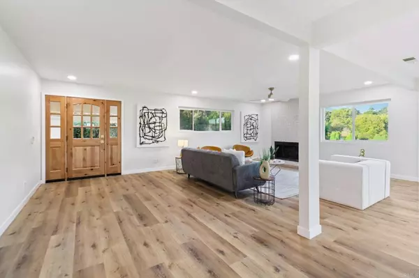 Vista, CA 92084,1917 Friendly DR