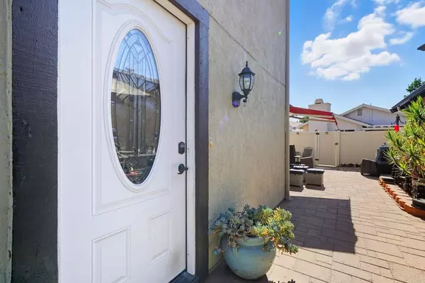 Santee, CA 92071,10456 Claudia AVE